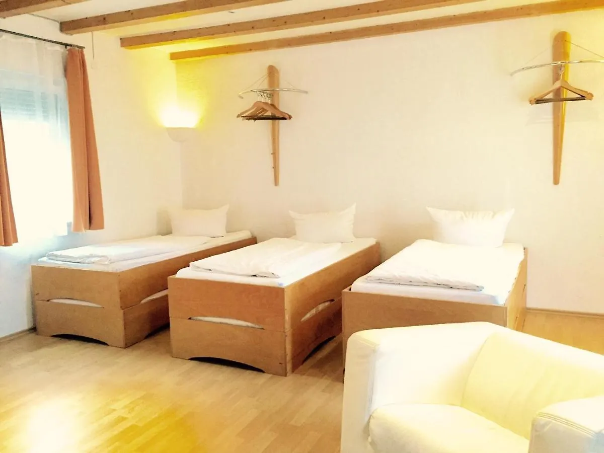 Hotel Waldhorn Штутгарт 2*,