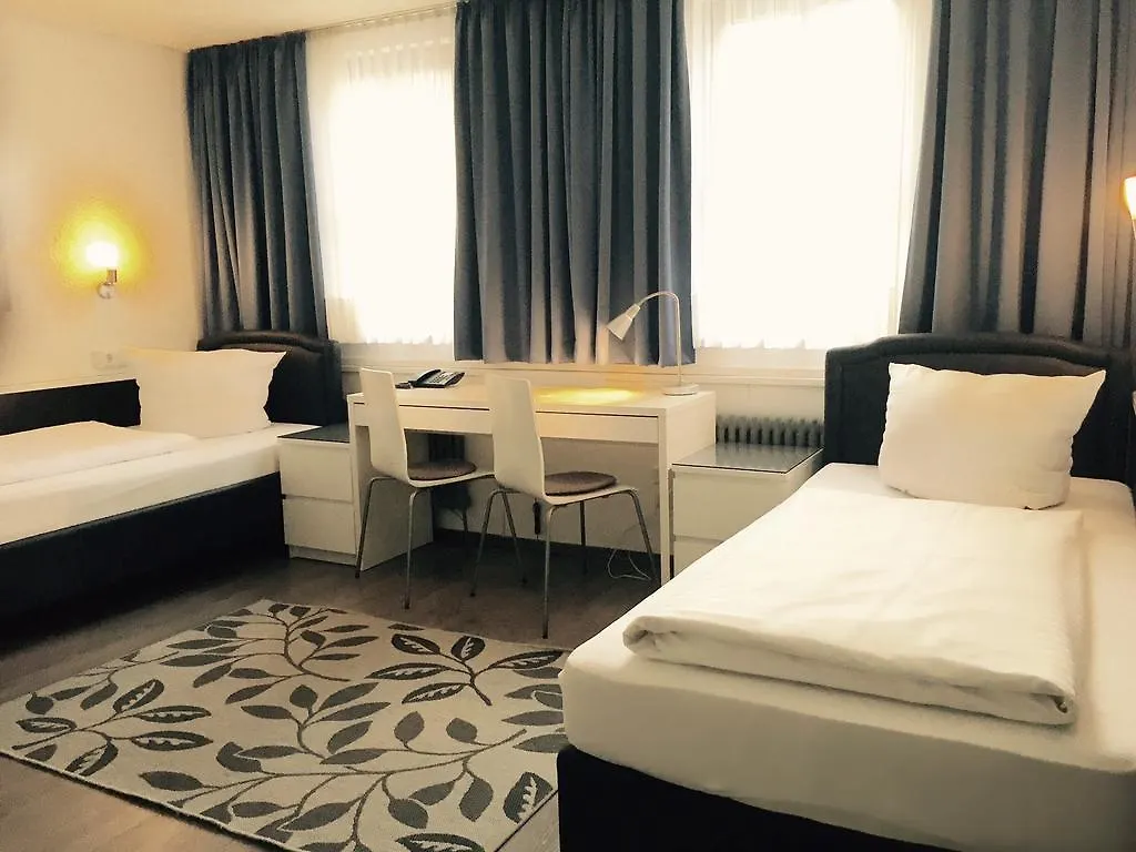 Hotel Waldhorn Штутгарт